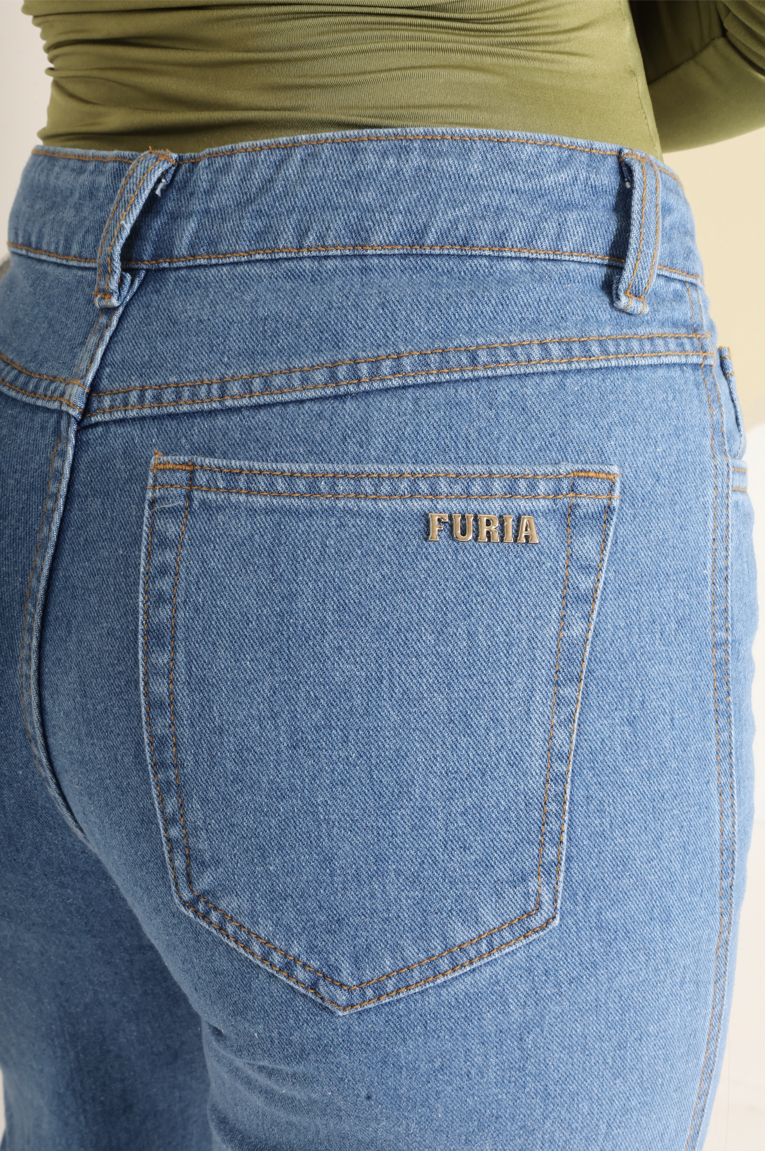 Calça Jeans Wide Leg Feminina em Algodão – Estilo Atemporal FURIA Jeans - Imagem 4